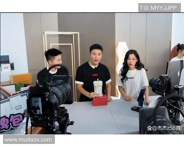 足球明星主播携手带货新潮流引领消费新风尚 足球明星主播携手带货新潮流引领消费新风尚